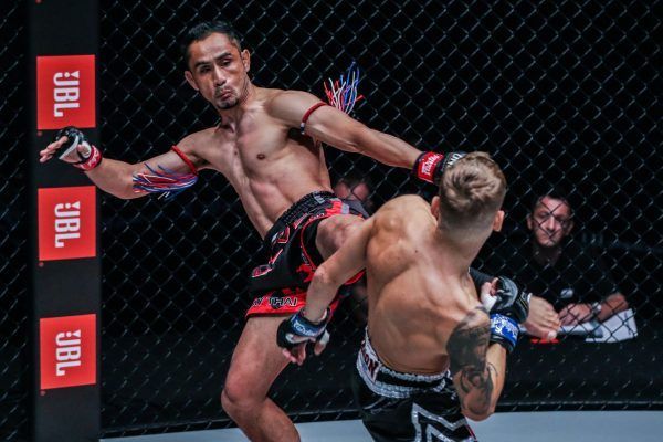 Sam-A Gaiyanghadao defeats Rocky Ogden ONE KING OF THE JUNGLE