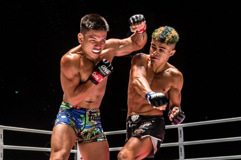 Brazil's Fabricio Andrade cracks Mark Fairtex Abelado