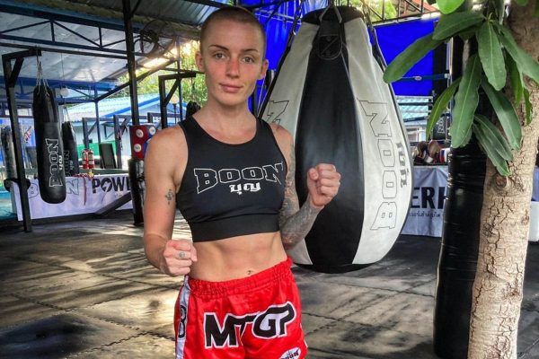 Brooke Farrell Muay Thai Fighter 1200X800 600x400