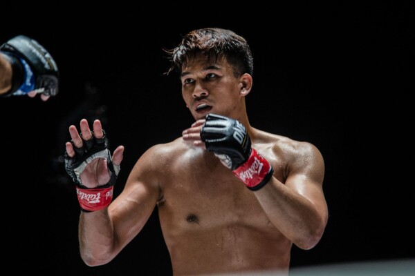 Thai MMA fighter Shannon Wiratchai in his fight stance