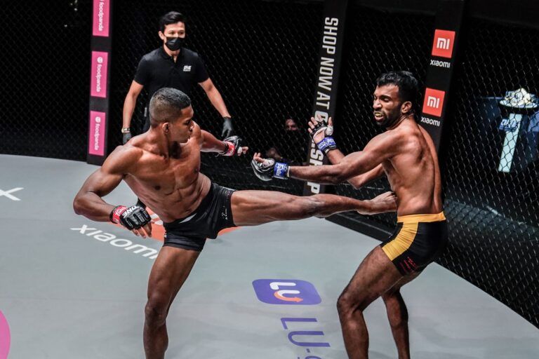 Amir Khan Rahul Raju mixed martial arts 1920X1278 7 768x512