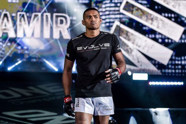 Amir Khan Dae Sung Park ONE Collision Course 1920X1280 14 600x399