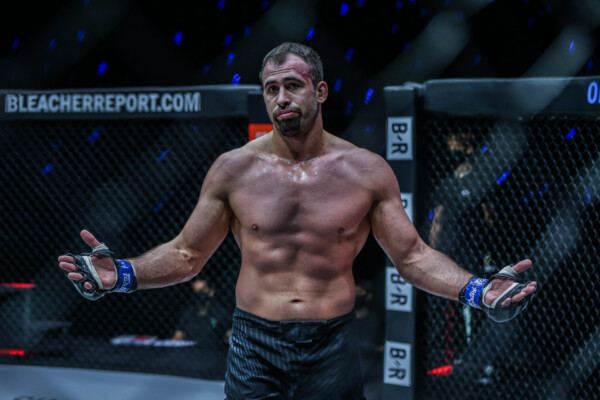 Kirill Grishenko Oumar Kane 1920X1280 ONE on TNT IV 11 600x400