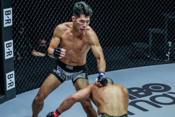 Ok Rae Yoon Eddie Alvarez 1920X1280 ONE on TNT IV 26 600x400