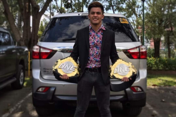 Jhanlo Sangiao ONE Championship Belts 1200X800 600x400
