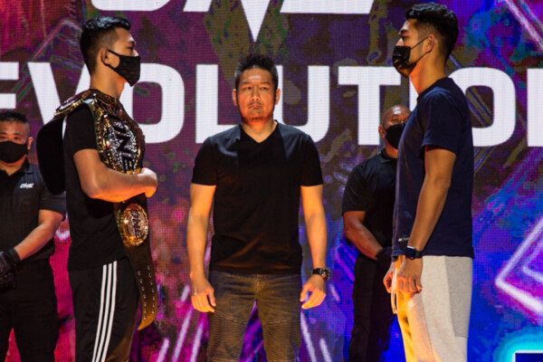 Christian Lee stares down Ok Rae Yoon