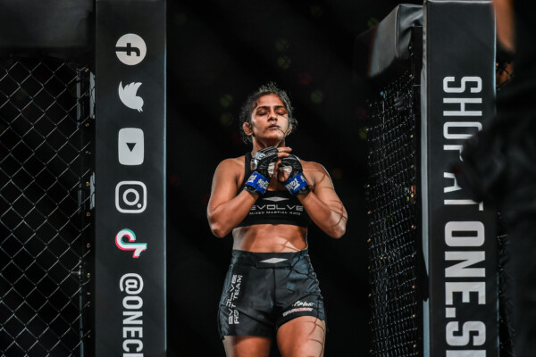 Stamp Ritu Phogat WINTERWARRIORS 1920X1280 46 600x400