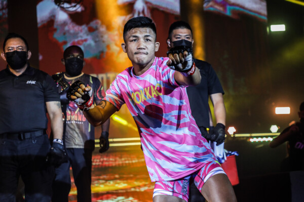 Demetrious Johnson Rodtang Jitmuangnon ONE X 1920X1280 32 600x400