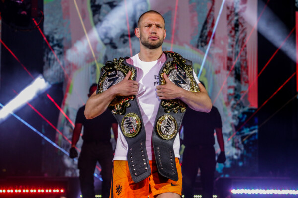 Reinier de Ridder Andre Galvao ONE X 1920X1280 32 600x400