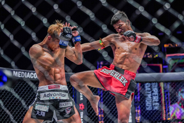 Superlek Kiatmoo9 Taiki Naito ONE157 1920X1280 57 600x400