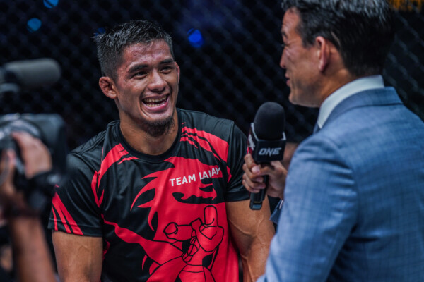 Mitch Chilson interviewing Stephen Loman after win against Bibiano Fernandes