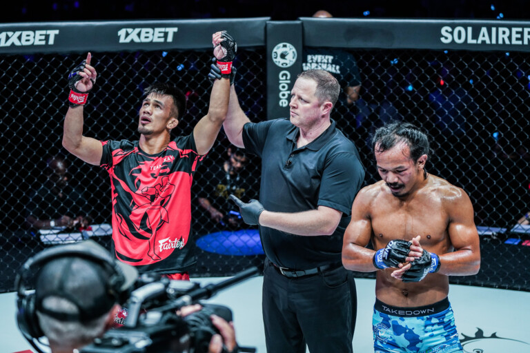Jeremy Pacatiw celebrates win against Tial Thang at ONE 164