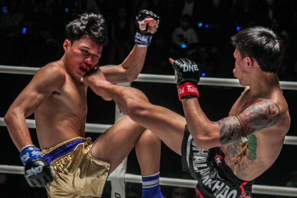 Chalamkhao PK Saenchai Pettong Kiatsongrit ONE Friday Fights 2 1920X1280 26 600x400