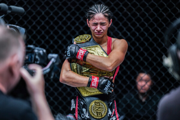 Allycia Hellen Rodrigues Janet Todd ONE Fight Night 8 83