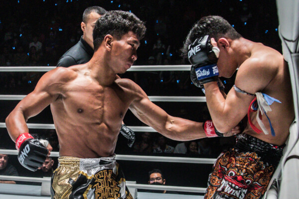 Petsukumvit Boi Bangna Petchmuangsri Tded99 ONE Friday Fights 8