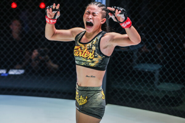Stamp Fairtex Alyse Anderson ONE Fight Night 10 53