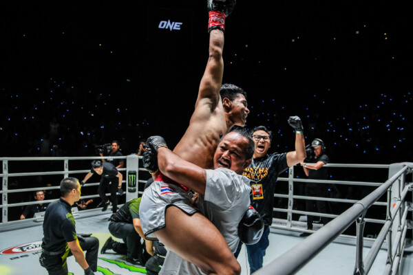 Superbon Singha Mawynn Tayfun Ozcan ONE Fight Night 11 91