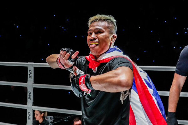 Superlek Kiatmoo9 Nabil Anane ONE Friday Fights 22 23
