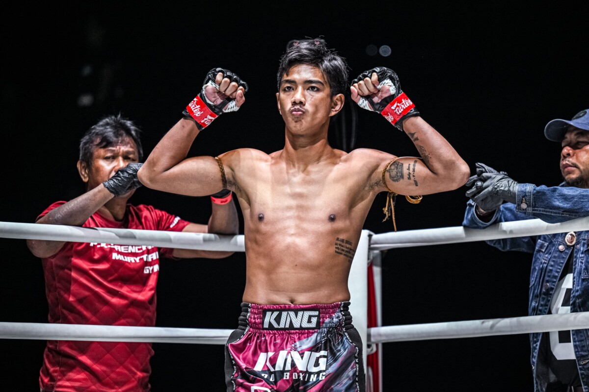 Yamin PK Saenchai poses before his bout with Ibragim Abdulmedzhidov at ONE Friday Fights 74