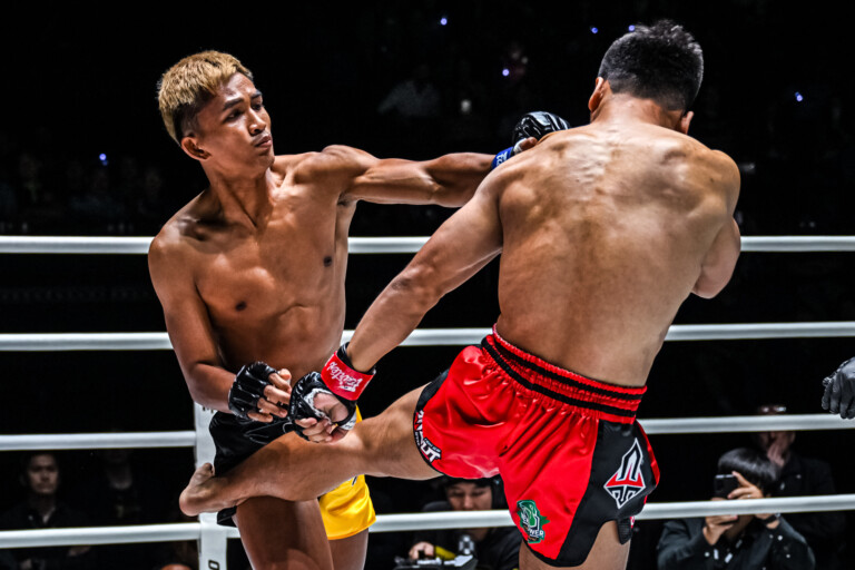 Kongsuk Fairtex Yodlekpet Or Atchariya ONE Friday Fights 77 33