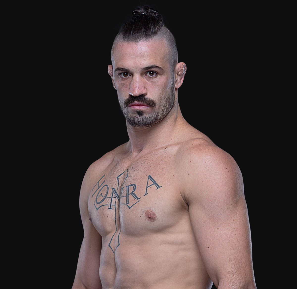 Wilian_Poles hero 1200x1165 1