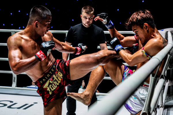 Kongsuk Fairtex Lamnamoonlek Tded99 ONE Friday Fights 105 31 scaled