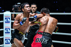 Seksan Or Kwanmuang Muangthai PK Saenchai ONE Friday Fights 114 15 1200x800 1