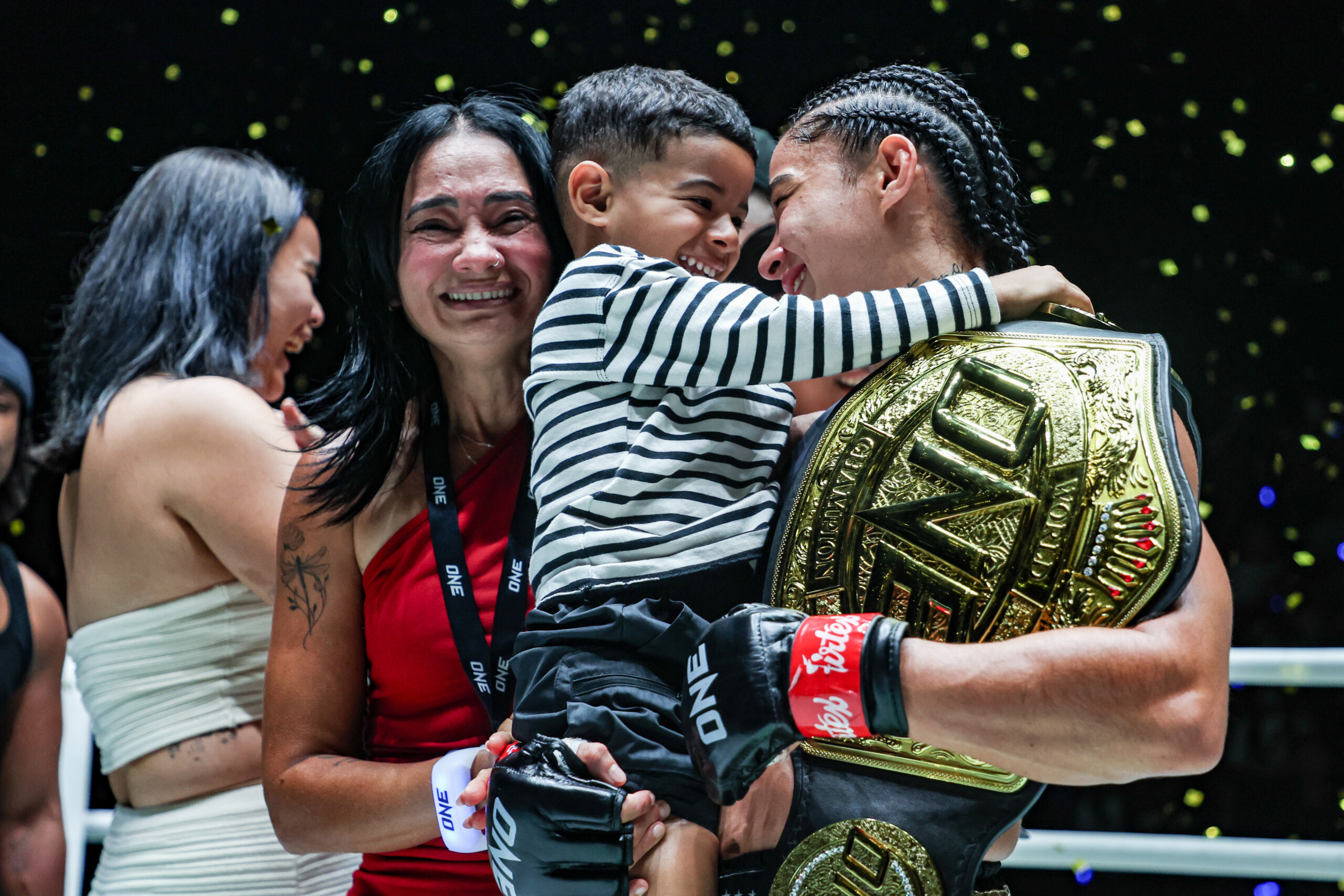Allycia Hellen Rodrigues Johanna Persson ONE Fight Night 33 17 scaled
