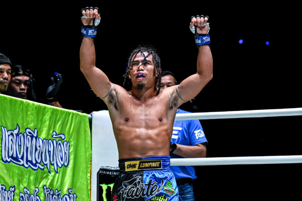 Suriyanlek Por Yenying defeats Rambong Sor Therapat ONE Friday Fights 115 1 scaled