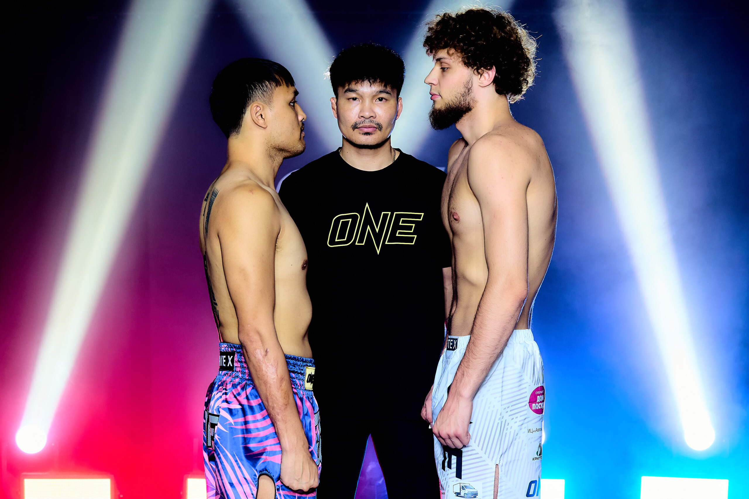 TengneungFairtex MaksimBakhtin OFF121 Faceoff scaled