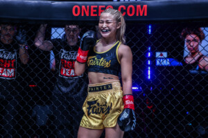 Kana Morimoto Stamp Fairtex ONE 173 6 scaled 1