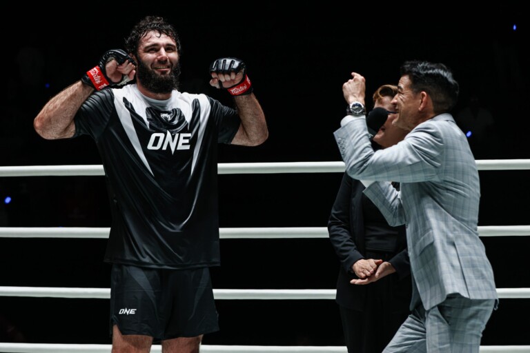 Shamil Erdogan celebrates his performance bonus at ONE Fight Night 48