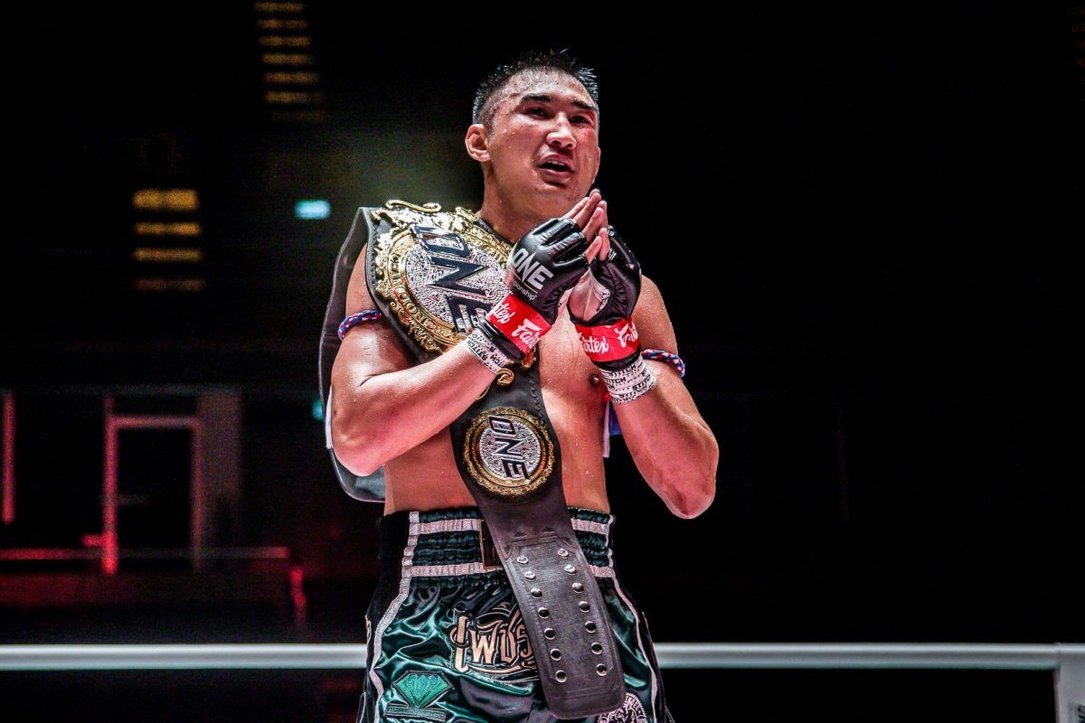 ONE Featherweight Muay Thai World Champion Petchmorakot Petchyindee Academy