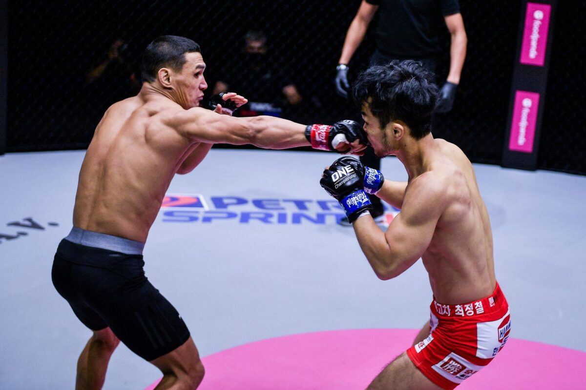 Exclusive photos from Kazakh flyweight Kairat Akhmetov and South Korean star Dae Hwan Kim’s MMA fight at ONE: COLLISION COURSE II on 25 December