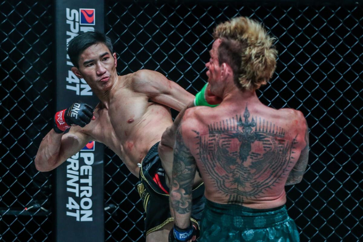 Tawanchai's Muay Thai fight against Sean Clancy