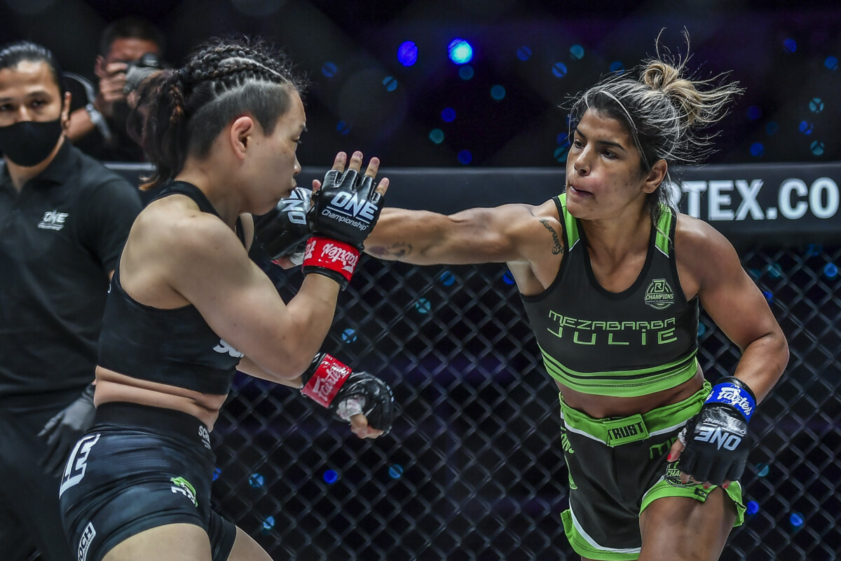 Pictures from the match between Julie Mezabarba and Mei Yamaguchi from ONE: EMPOWER