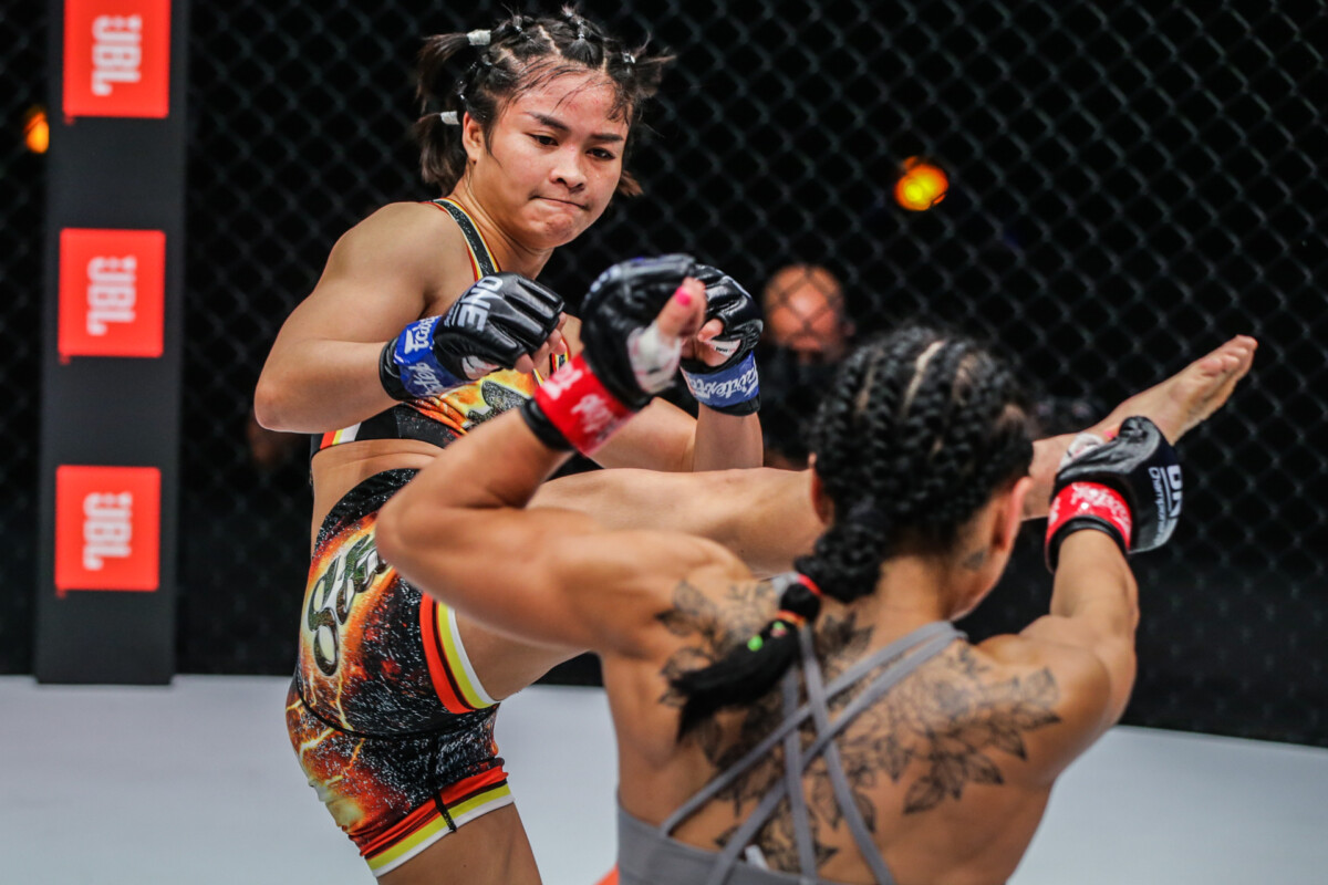 Pictures from the fight between Stamp Fairtex and Alyona Rassohyna from ONE: EMPOWER