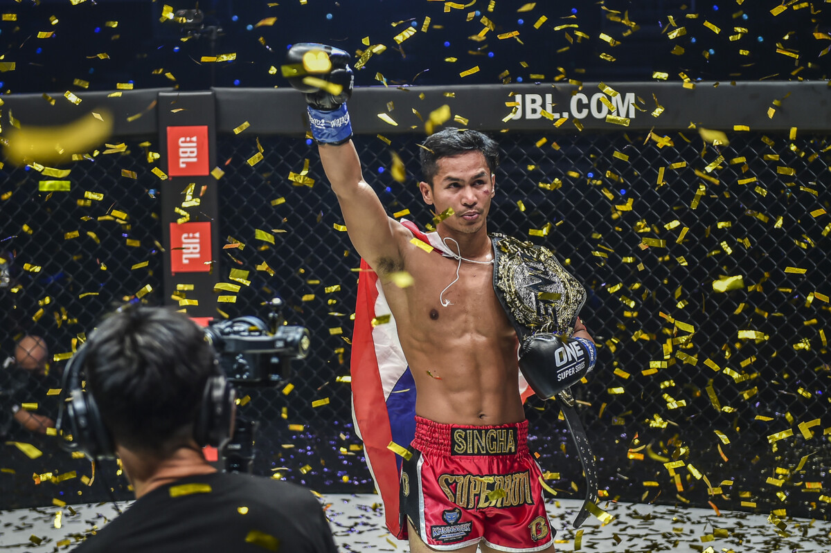 Superbon with the ONE Championship belt