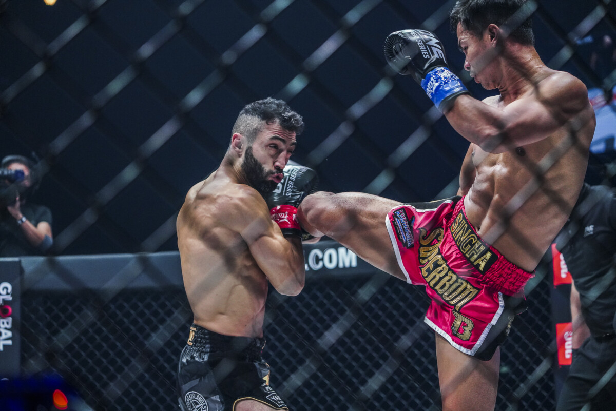 Superbon whips at kick at Giorgio Petrosyan