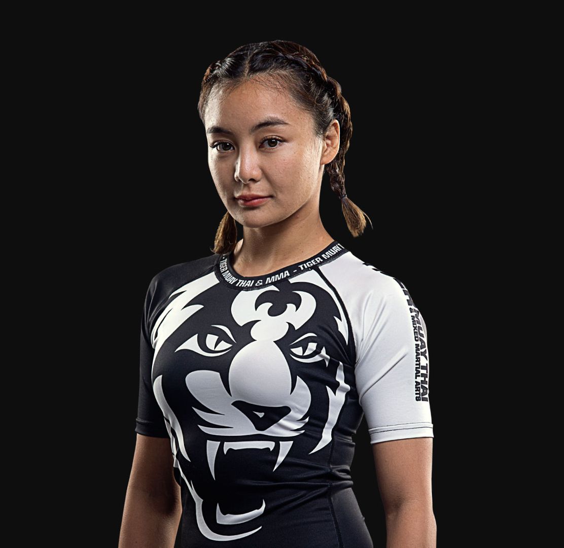 Rika_Ishige hero 1200x1165 1