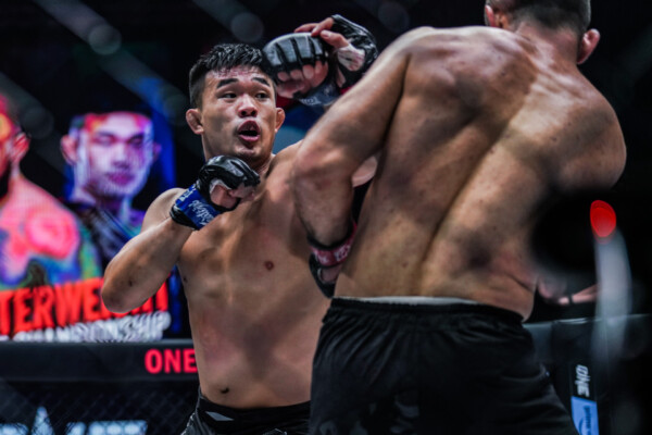 Christian Lee throws punches at Kiamrian Abbasov