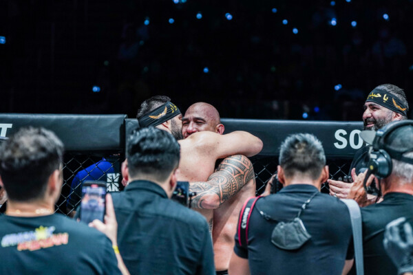 Brandon Vera Amir Aliakbari ONE 164 1920X1280 72 600x400
