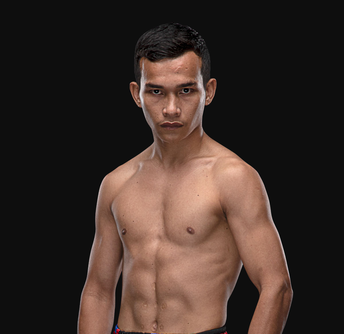 Jomhot Charoenmuangmuaythai Hero 1200x1165 1