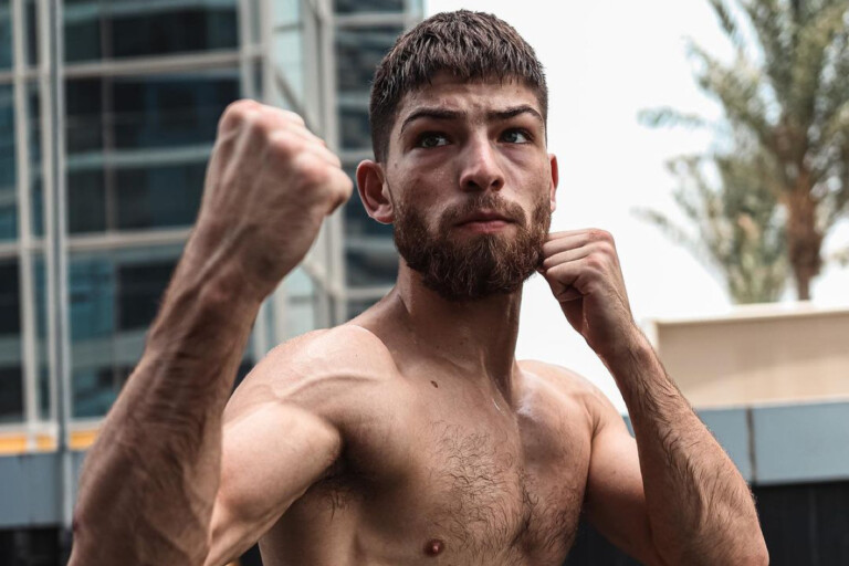 EllisBarboza FightPose 1200X800