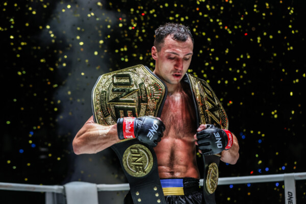 Roman Kryklia Alex Roberts ONE Fight Night 17 39 scaled