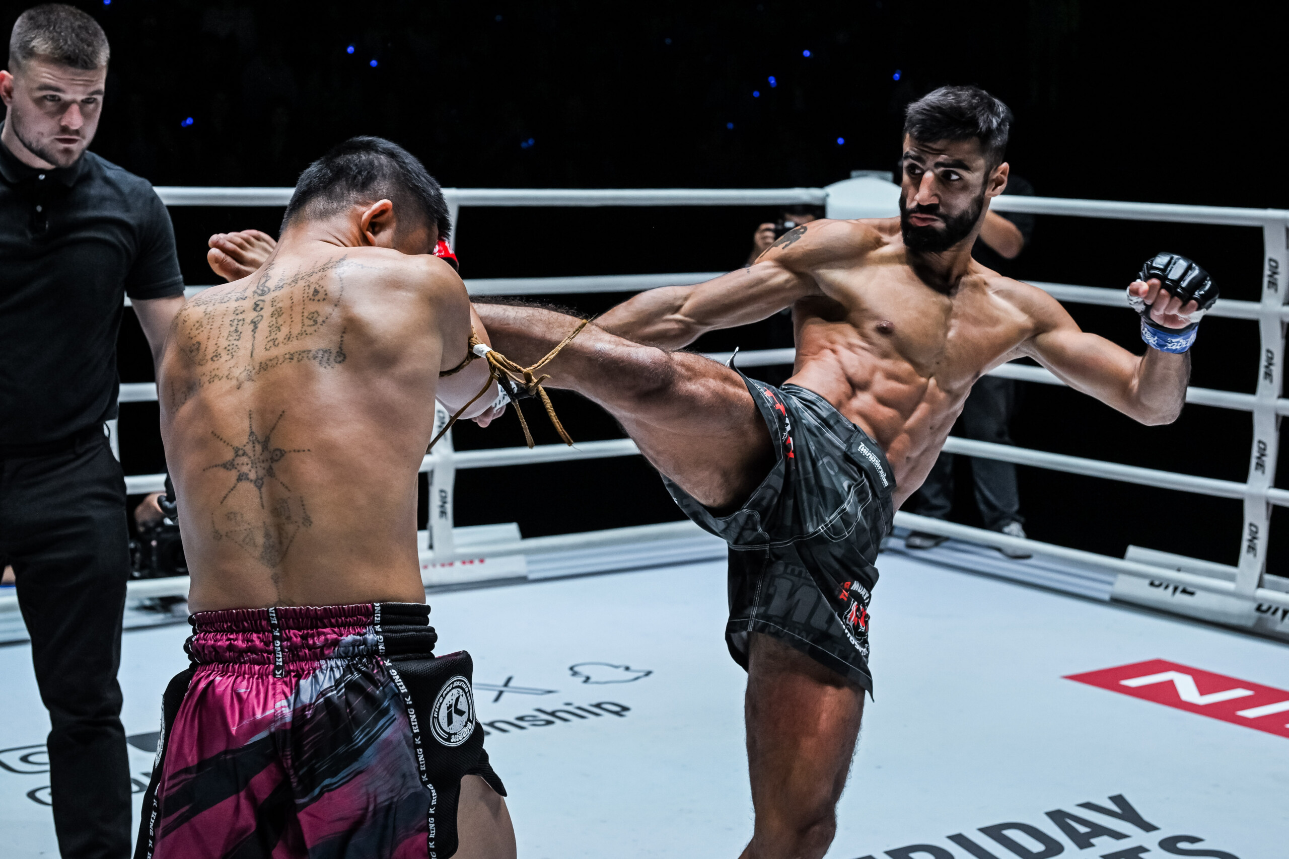 Abdallah Ondash lands a high kick on Chokpreecha at ONE Friday Fights 70