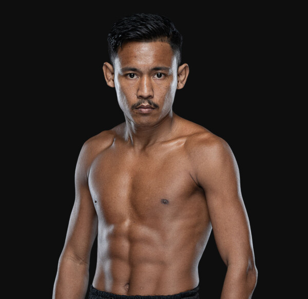 Komkrit Hero 1200x1165 1